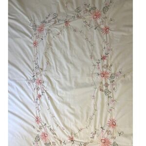 Vtg Embroidered tablecloth with 6 Napkins Cottagecore floral 82 x 67